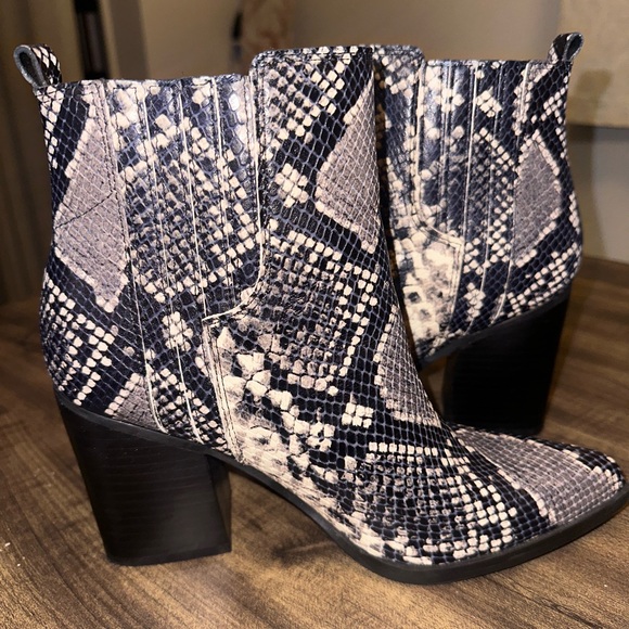 Marc Fisher Snake Skin Boots - Picture 2 of 7